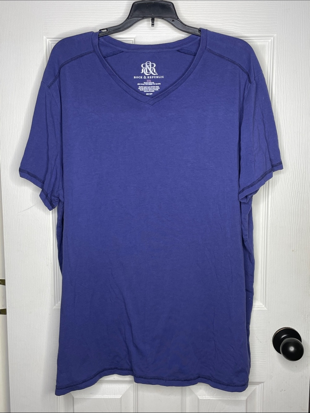 Rock & Republic Men's V-Neck Tee — Blue. Size XXL